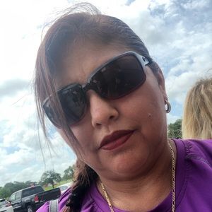 Meet your Posher, Juana